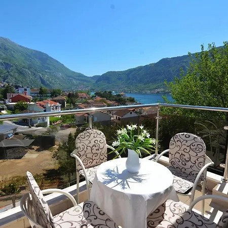 Apartments Olive Котор Экстерьер фото
