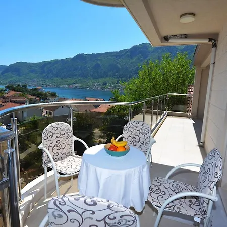 Apartments Olive Котор Экстерьер фото