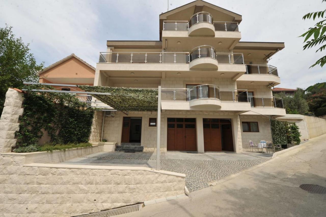Olive Apartment *